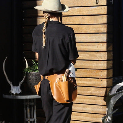 Leather gardeners belt with removable pouches